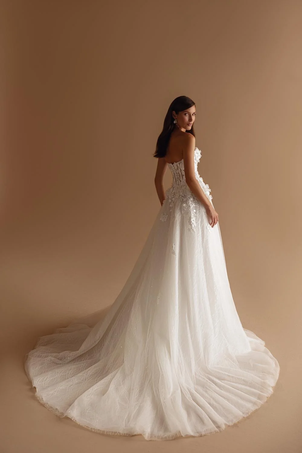 Robe de mariée Ermyn détail — Collection Tina Valerdi — Boutique Carlota Bourg-en-Bresse