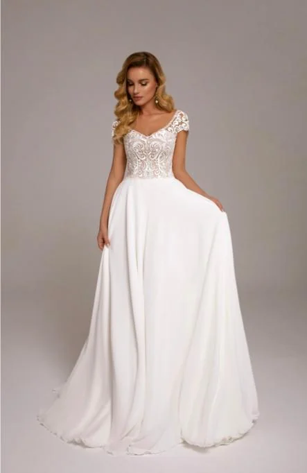 Robe de mariée Yvette — Collection Tina Valerdi — Boutique Carlota Bourg-en-Bresse